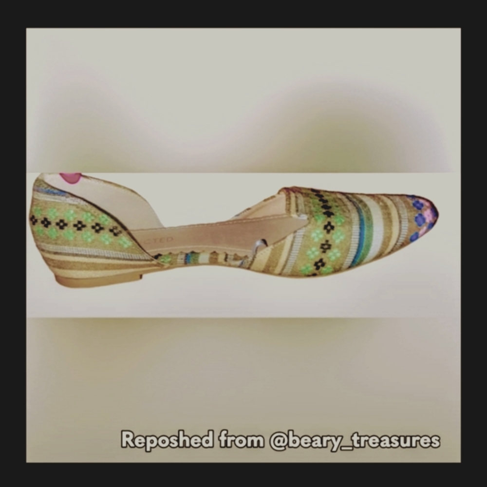 NWOT Women's 10: 'New Restricted' Multi Color Flats